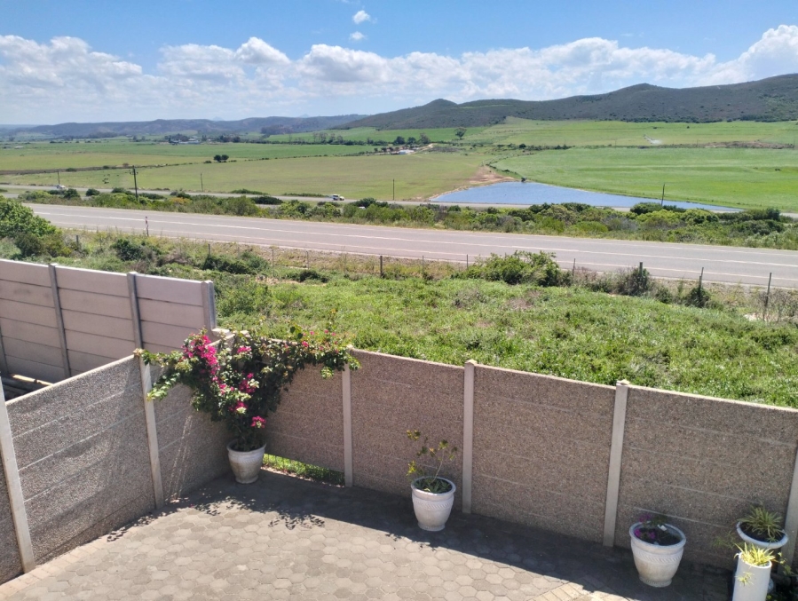 2 Bedroom Property for Sale in Reebok Western Cape